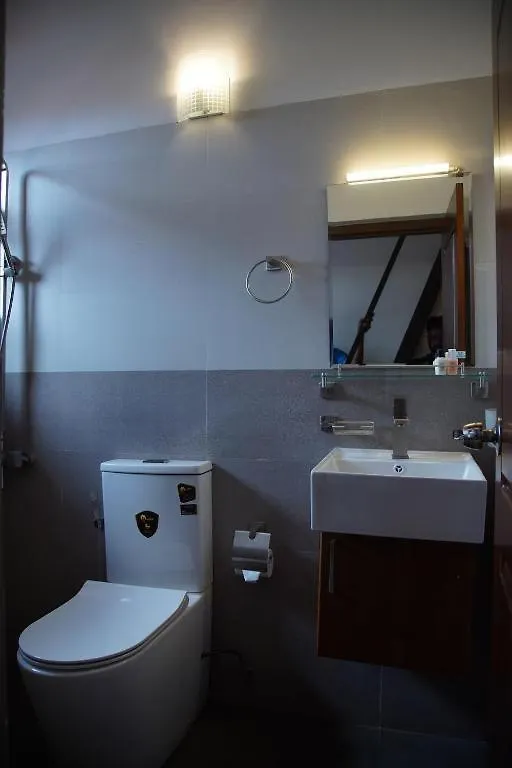 Hotel Thisara Villas Negombo